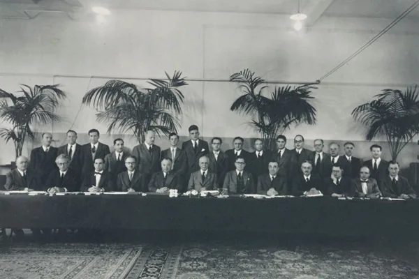 1954. Décimo